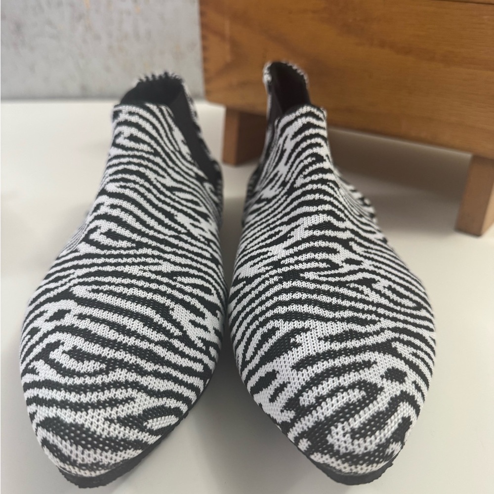 Zebra Pattern Ankle Booties - Picture 3 of 6
